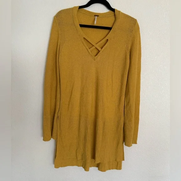 Free People Mustard Criss Cross Tunic Sweater Top - Picture 2 of 4